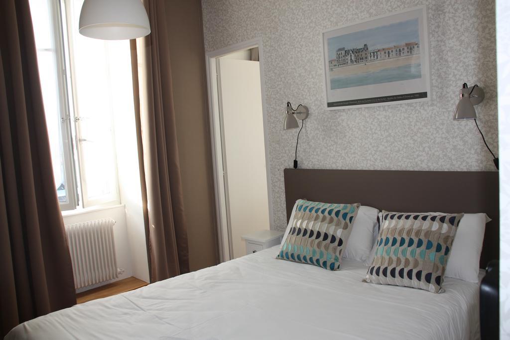 Hotel La Cote Sauvage เลส์ซาบล์-โดล็อนน์ ภายนอก รูปภาพ