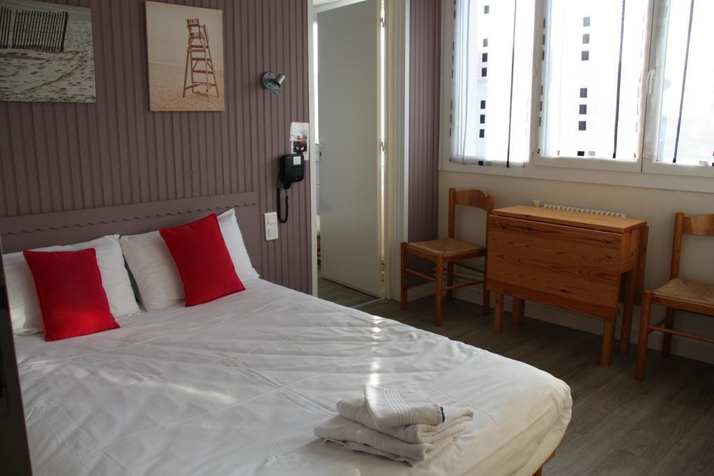 Hotel La Cote Sauvage เลส์ซาบล์-โดล็อนน์ ภายนอก รูปภาพ