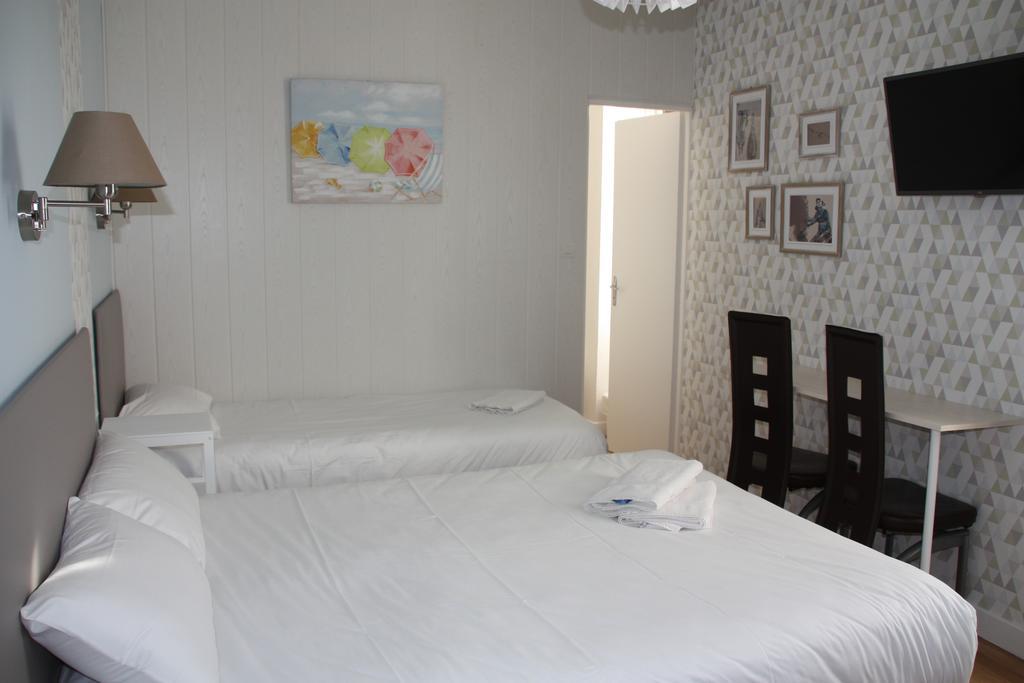 Hotel La Cote Sauvage เลส์ซาบล์-โดล็อนน์ ภายนอก รูปภาพ