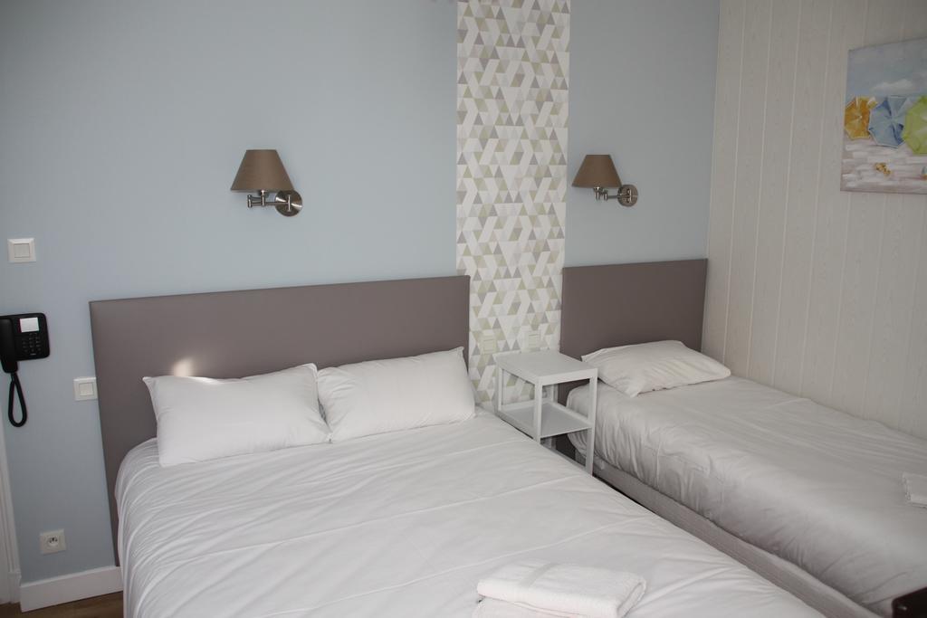 Hotel La Cote Sauvage เลส์ซาบล์-โดล็อนน์ ภายนอก รูปภาพ